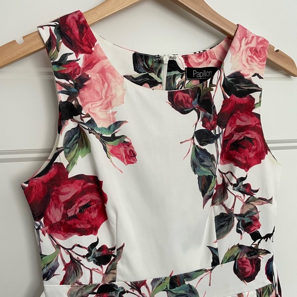 Papillon Floral Fit and Flare Dress - Picture 4 of 5